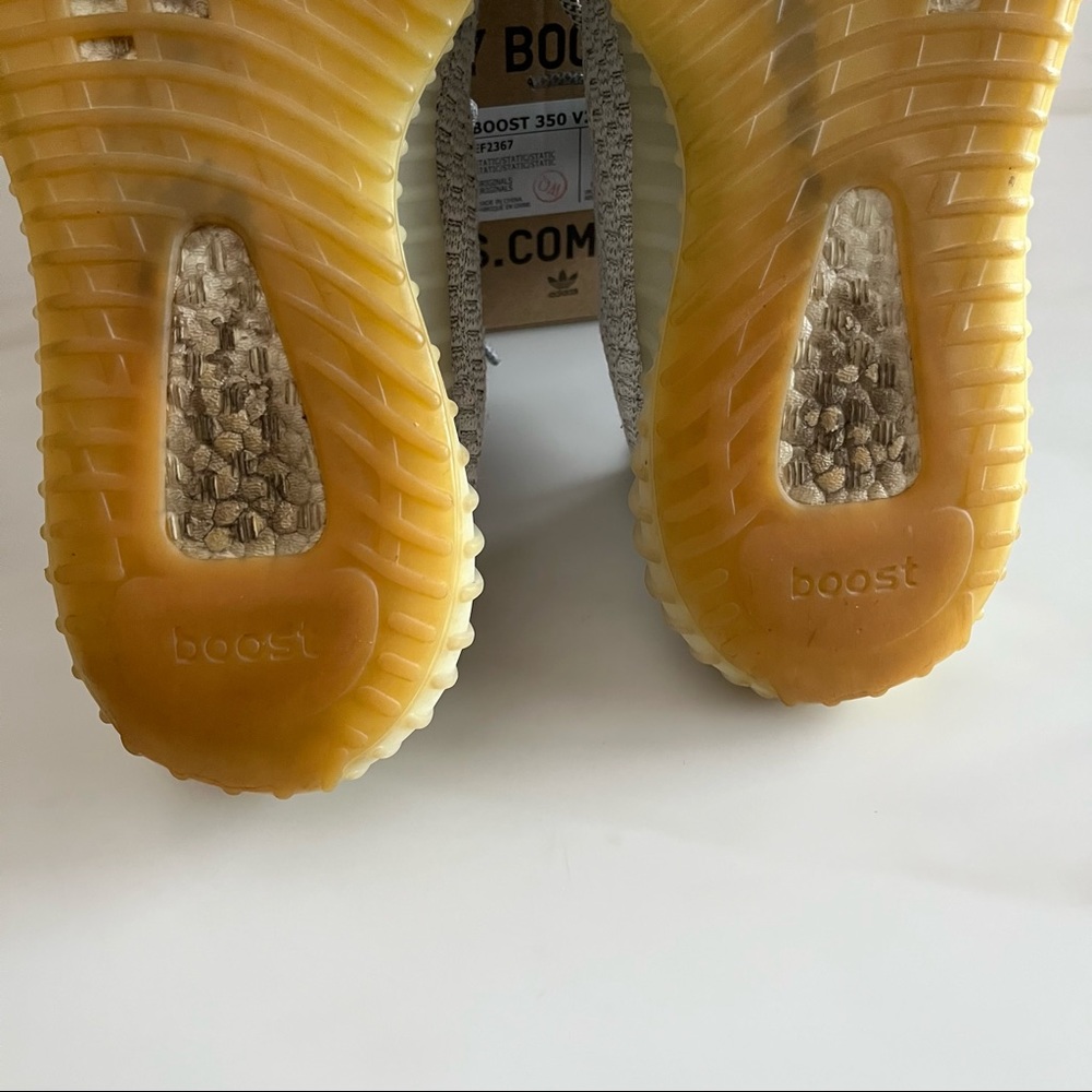 VGUC Yeezy Boost 350v2 static size 9 - Picture 8 of 13